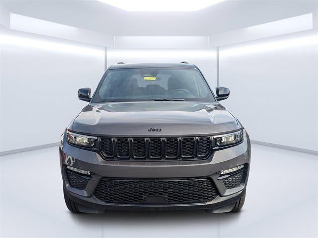 new 2025 Jeep Grand Cherokee car, priced at $44,105