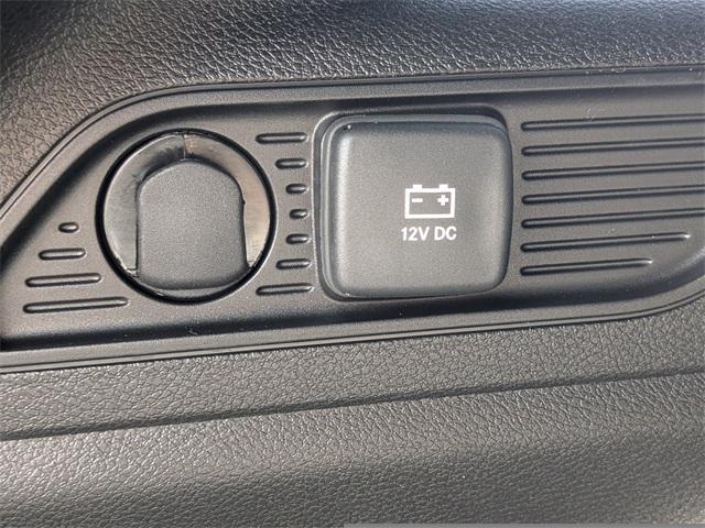 new 2025 Jeep Grand Cherokee car, priced at $44,105