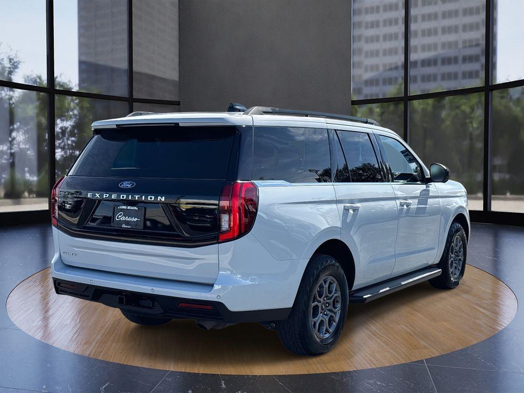 used 2025 Ford Expedition car, priced at $56,875