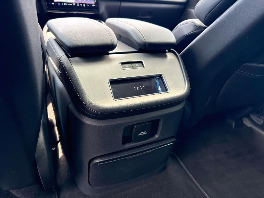 used 2025 Lincoln Navigator car, priced at $91,475