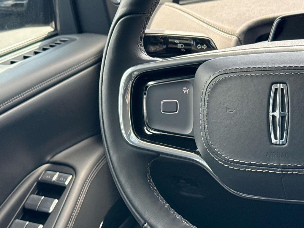 used 2025 Lincoln Navigator car, priced at $91,475