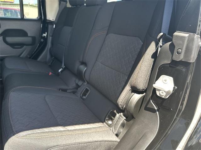 new 2025 Jeep Gladiator car, priced at $41,239