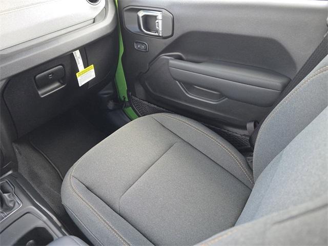 new 2025 Jeep Gladiator car, priced at $38,555