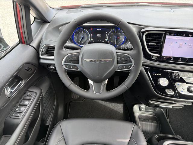 new 2026 Chrysler Pacifica car, priced at $40,234