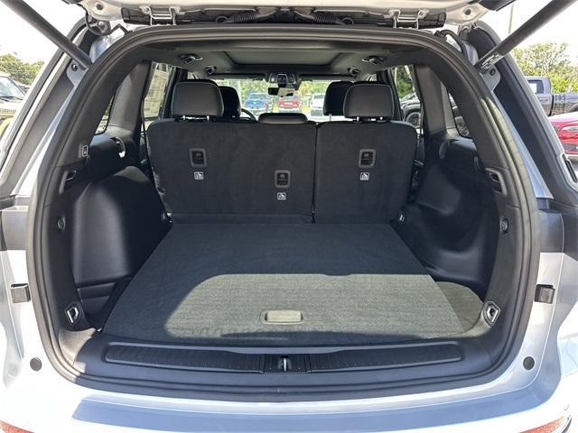 new 2025 Jeep Grand Cherokee car, priced at $41,574