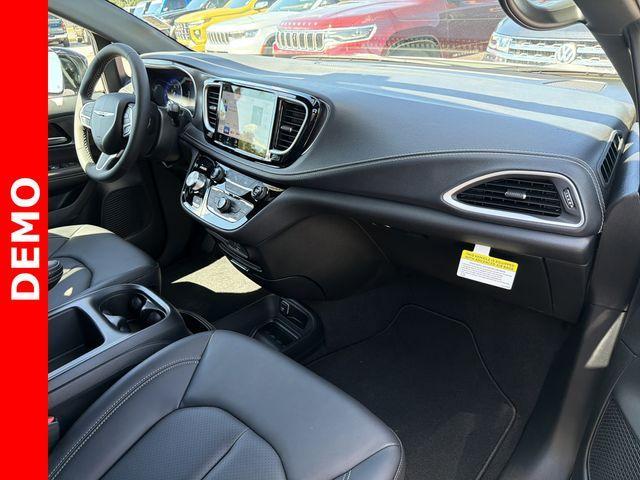 new 2026 Chrysler Pacifica car, priced at $39,397