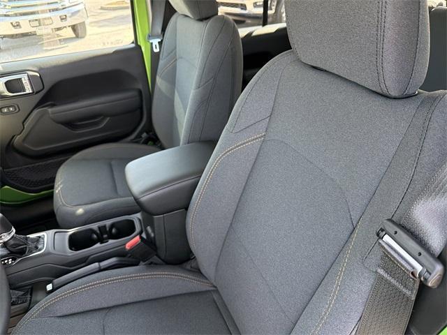 new 2026 Jeep Gladiator car, priced at $41,452