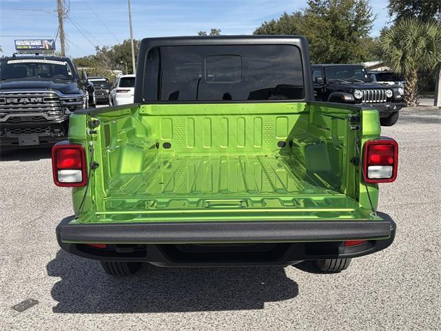 new 2026 Jeep Gladiator car, priced at $41,452