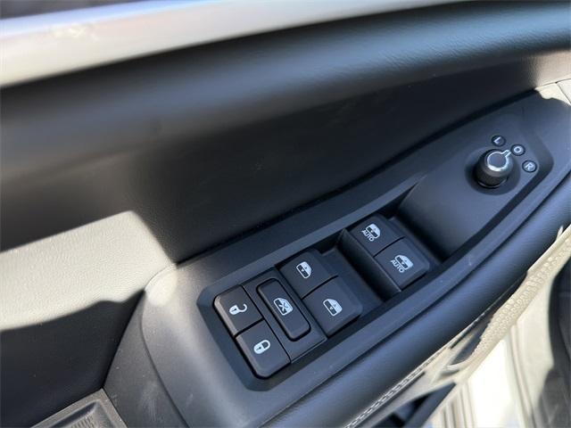 new 2025 Jeep Grand Cherokee car, priced at $43,574