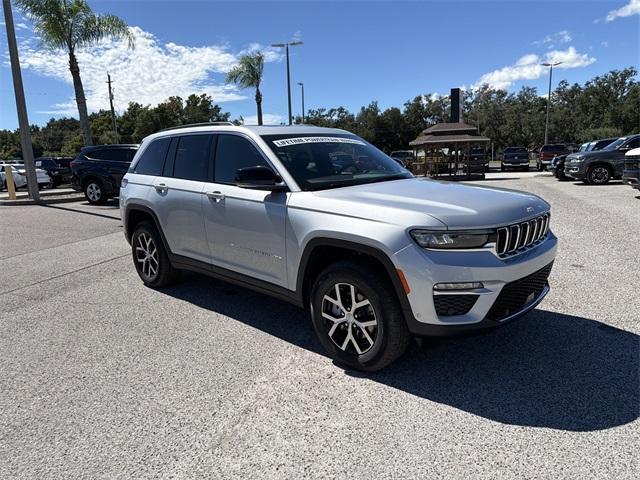 new 2025 Jeep Grand Cherokee car, priced at $43,574