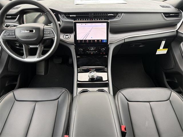 new 2025 Jeep Grand Cherokee car, priced at $42,199