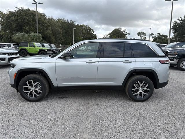 new 2025 Jeep Grand Cherokee car, priced at $42,199