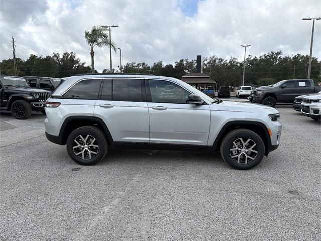 new 2025 Jeep Grand Cherokee car, priced at $42,199