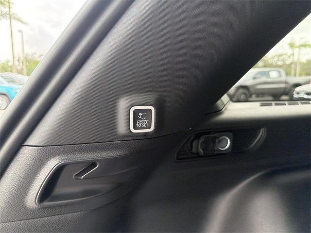 new 2025 Jeep Grand Cherokee car, priced at $42,199