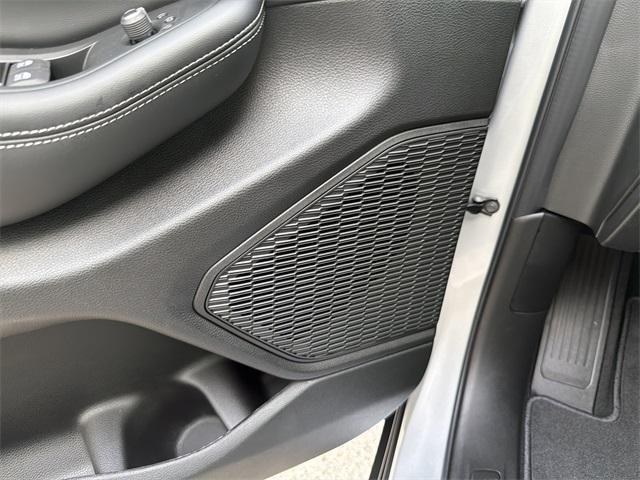 new 2025 Jeep Grand Cherokee car, priced at $42,199