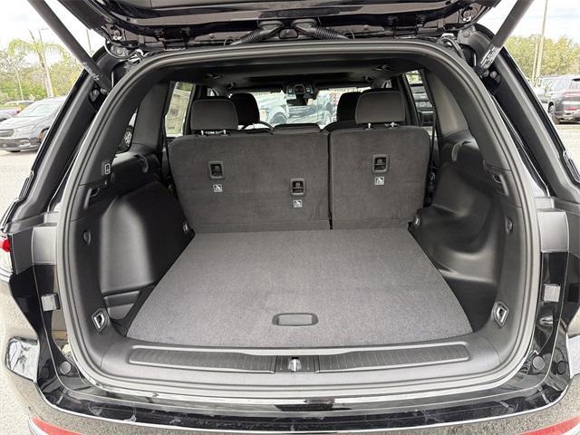 new 2025 Jeep Grand Cherokee car, priced at $34,084