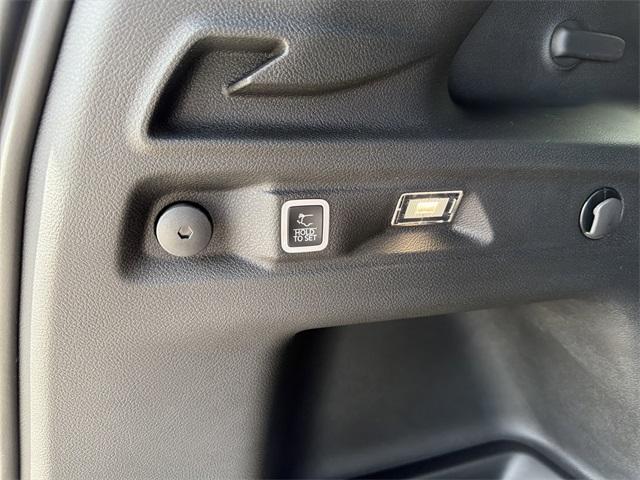 new 2025 Jeep Grand Cherokee L car, priced at $42,666