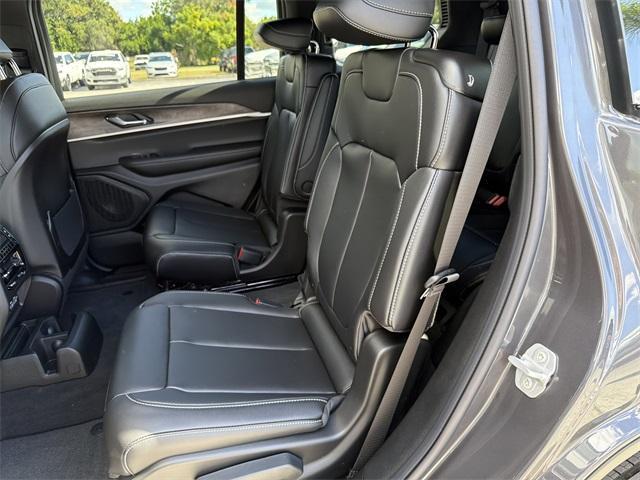 new 2025 Jeep Grand Cherokee L car, priced at $42,666