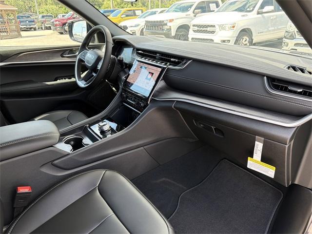 new 2025 Jeep Grand Cherokee L car, priced at $42,666