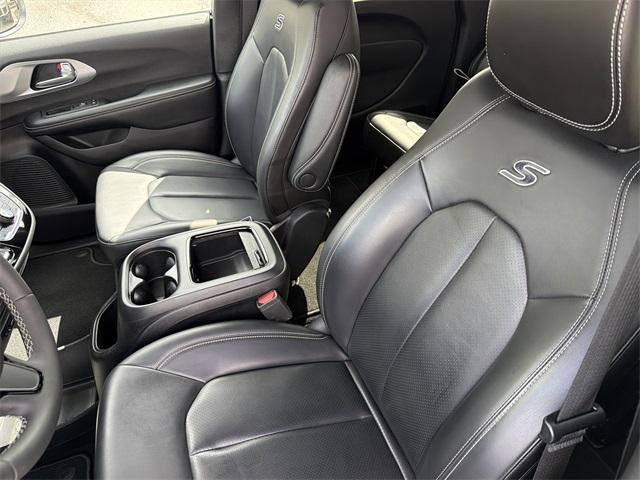 used 2023 Chrysler Pacifica car, priced at $30,714