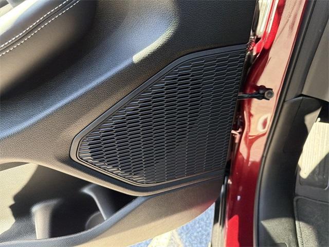 new 2025 Jeep Grand Cherokee car, priced at $33,688