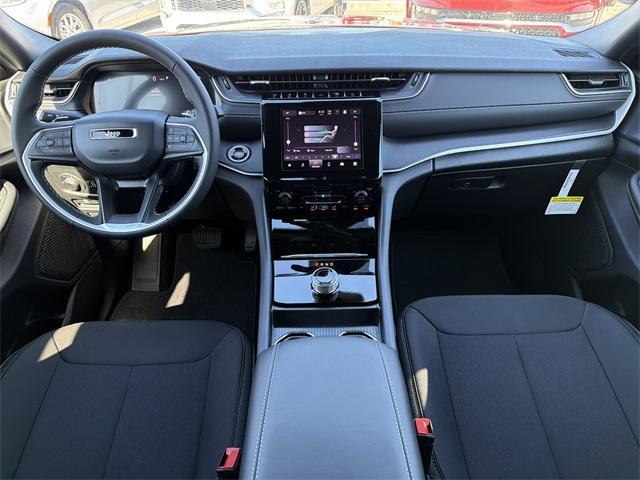 new 2025 Jeep Grand Cherokee car, priced at $33,688