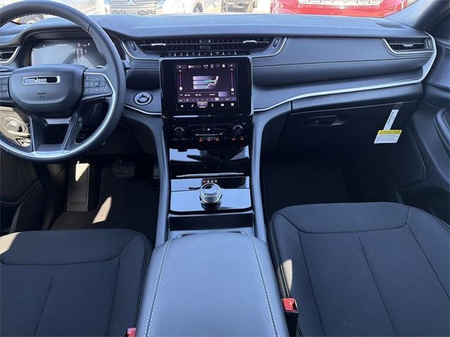 new 2025 Jeep Grand Cherokee car, priced at $33,688