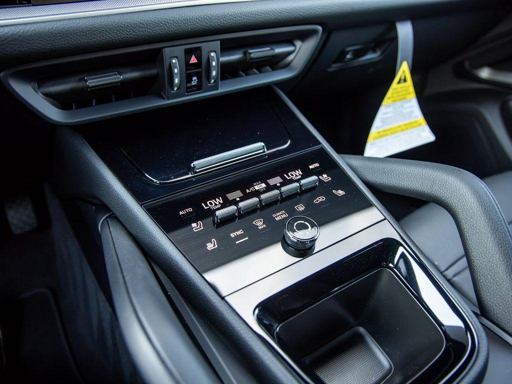 new 2026 Porsche Cayenne car, priced at $113,778