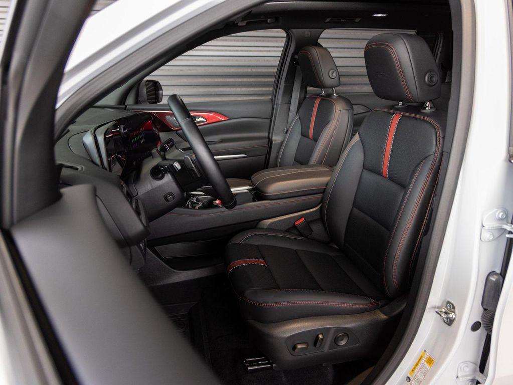 used 2025 Chevrolet Traverse car, priced at $47,491