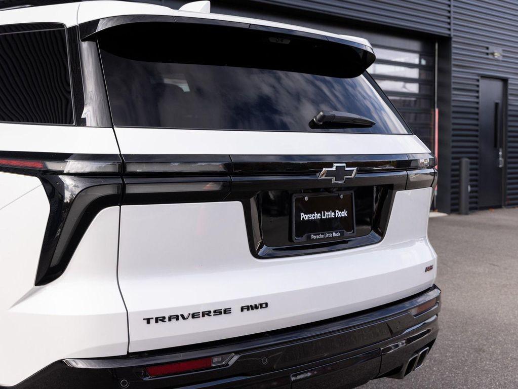 used 2025 Chevrolet Traverse car, priced at $47,491