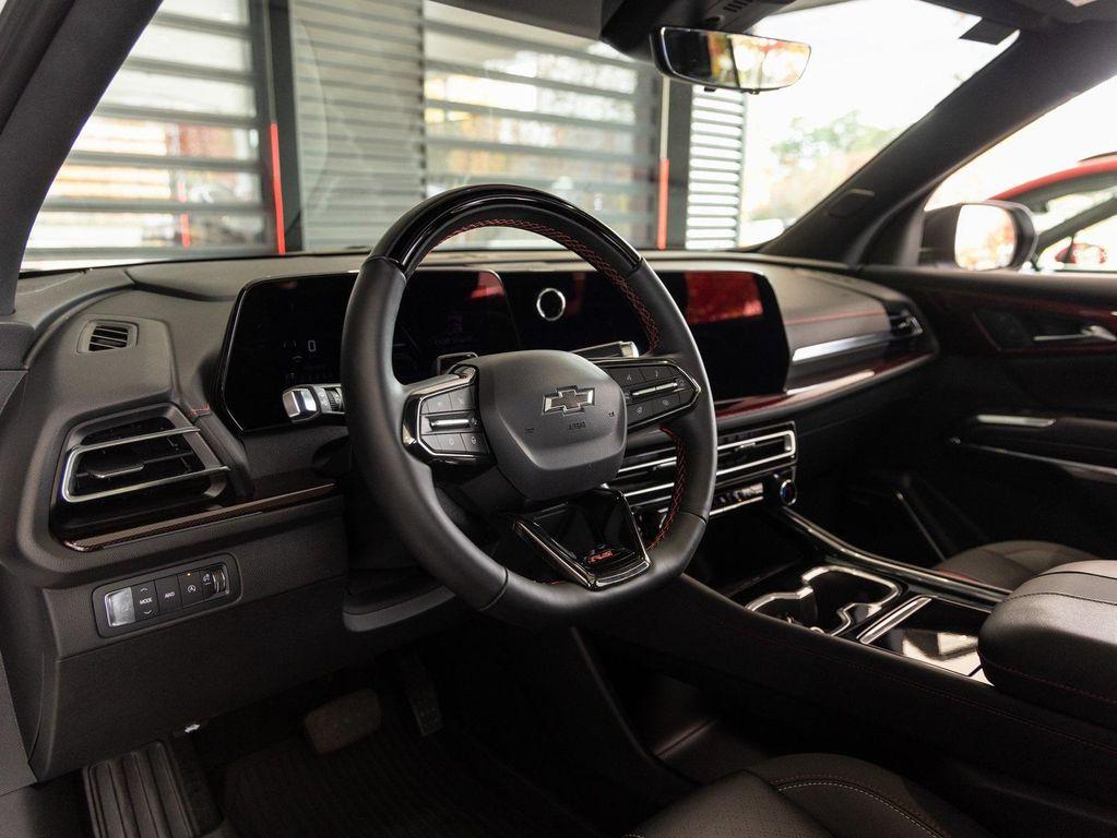 used 2025 Chevrolet Traverse car, priced at $47,491