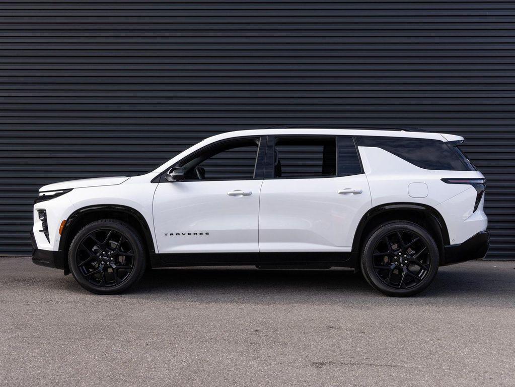 used 2025 Chevrolet Traverse car, priced at $47,491