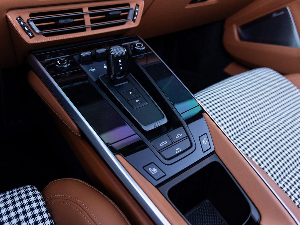 used 2024 Porsche 911 car, priced at $299,992