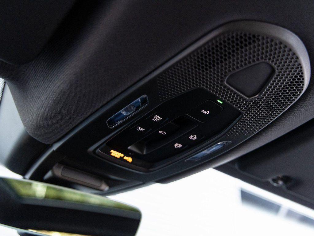 new 2025 Porsche Cayenne car, priced at $110,475