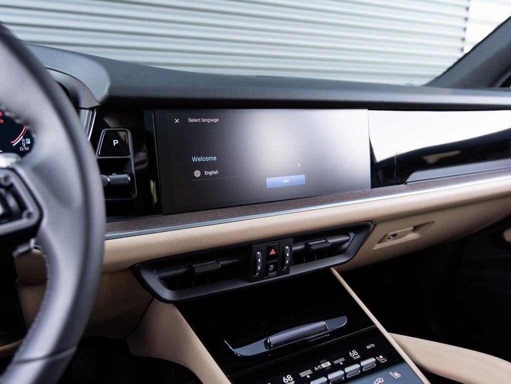 new 2025 Porsche Cayenne car, priced at $110,475