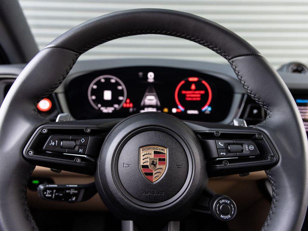 new 2025 Porsche Cayenne car, priced at $107,775