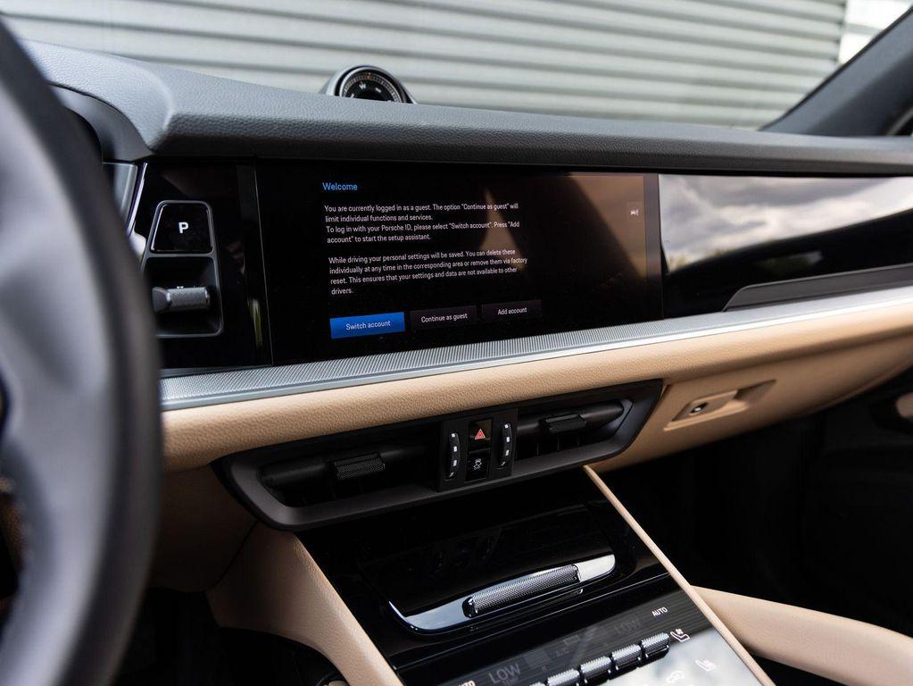 new 2025 Porsche Cayenne car, priced at $107,775