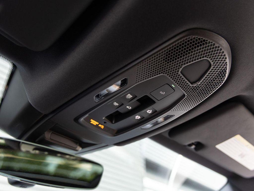 new 2025 Porsche Cayenne car, priced at $107,775