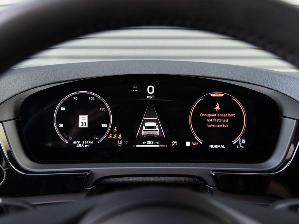 new 2025 Porsche Cayenne car, priced at $107,775