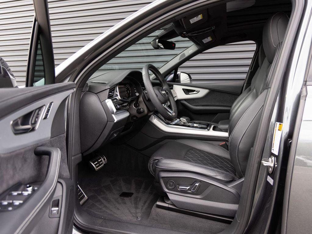 used 2024 Audi Q7 car, priced at $54,991