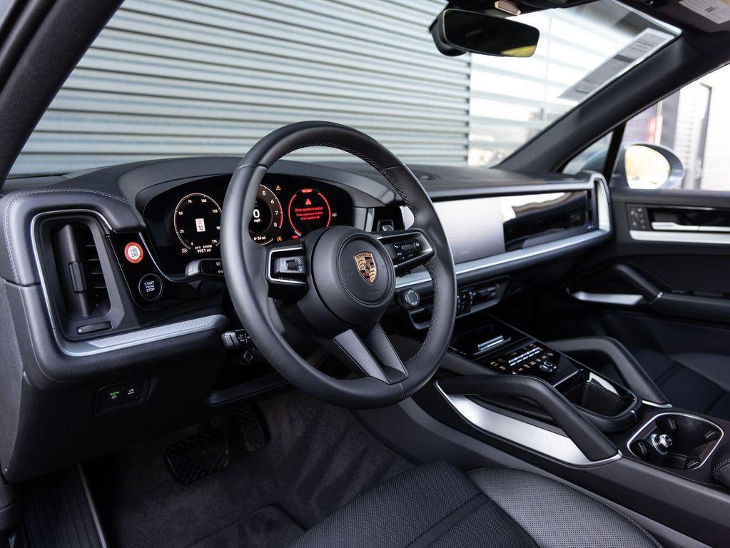 used 2025 Porsche Cayenne car, priced at $87,991