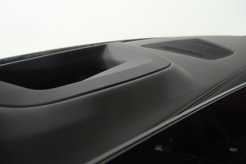new 2027 BMW X7 car, priced at $100,865
