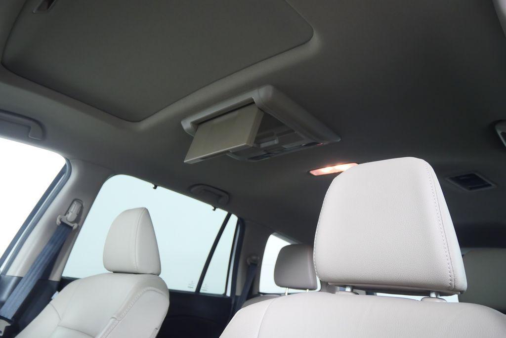 used 2017 Honda Pilot car, priced at $21,541