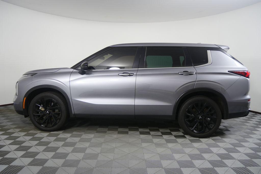 used 2023 Mitsubishi Outlander car, priced at $23,842