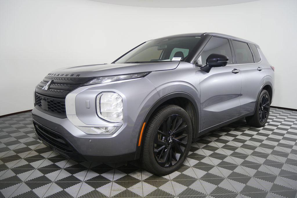used 2023 Mitsubishi Outlander car, priced at $23,842