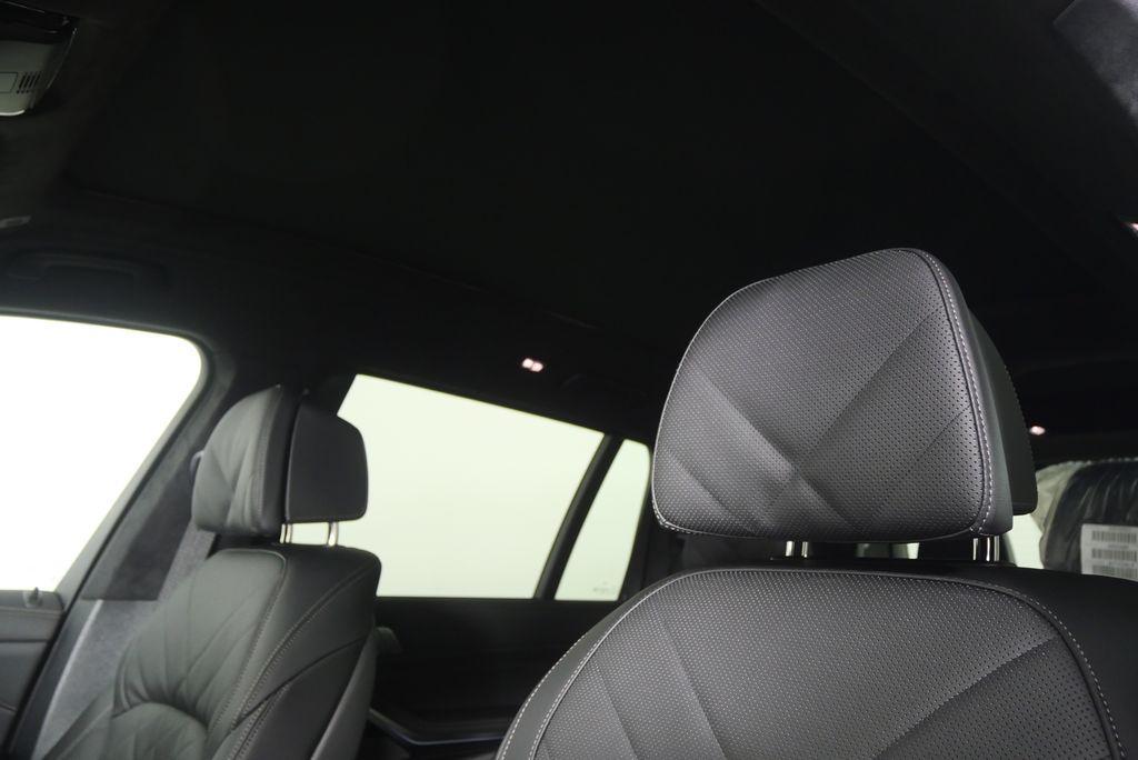 new 2027 BMW X7 car, priced at $95,930