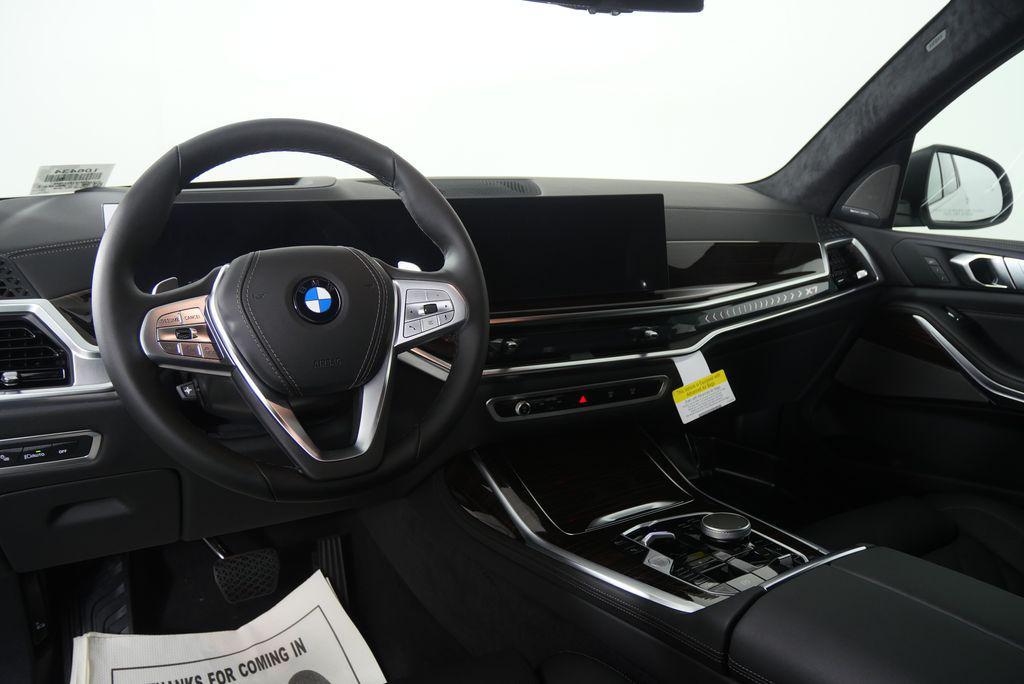 new 2027 BMW X7 car, priced at $95,930