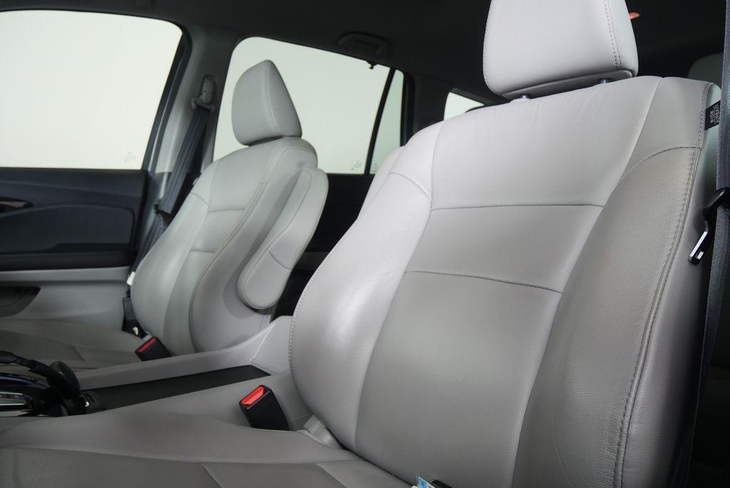 used 2022 Honda Pilot car, priced at $27,944