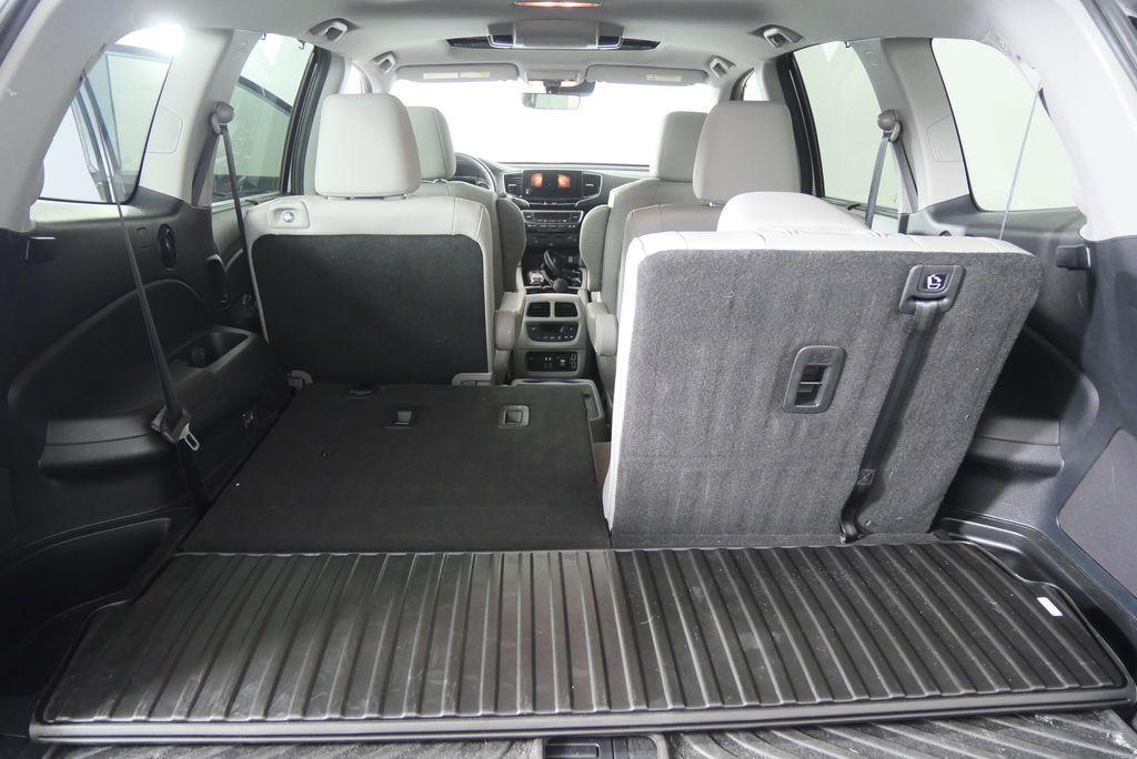 used 2022 Honda Pilot car, priced at $27,944