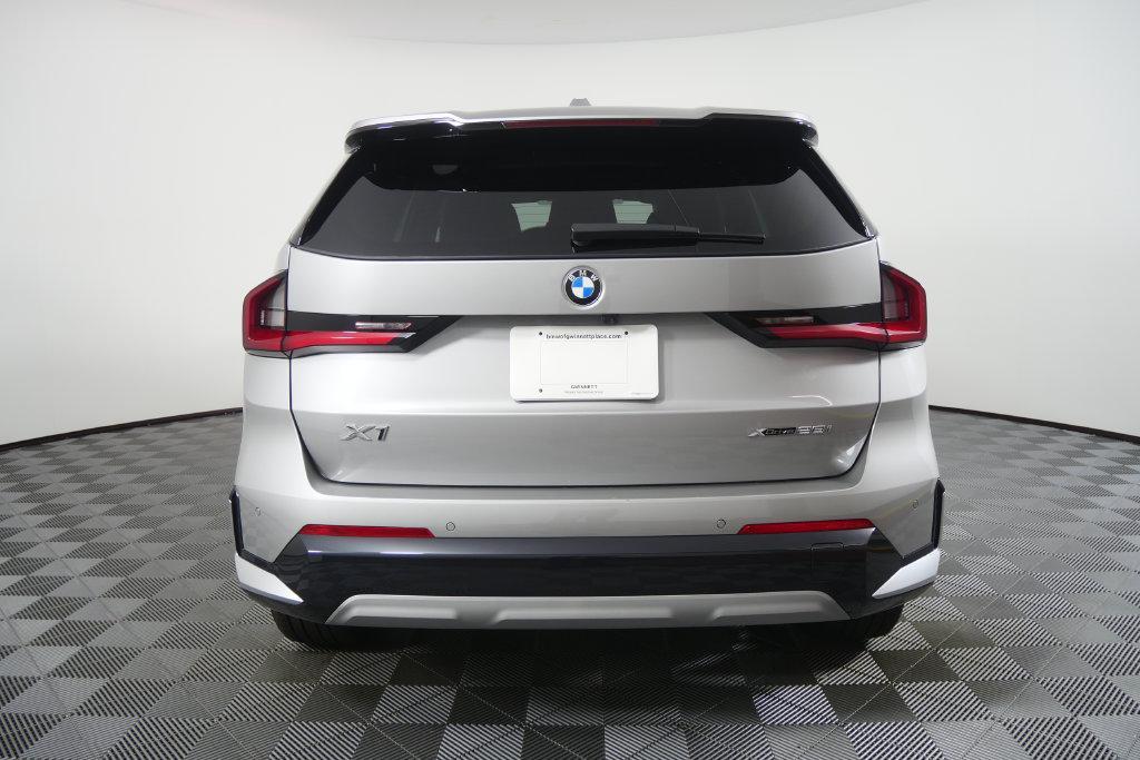 BMW X1 view 5
